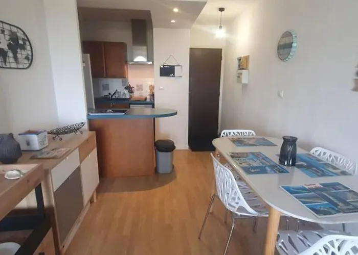 Front De - 6198 Apartment